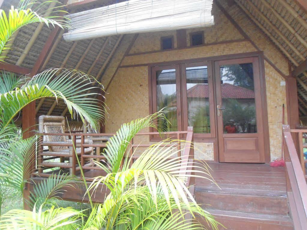 גילי מנו Kalinka Inn מראה חיצוני תמונה